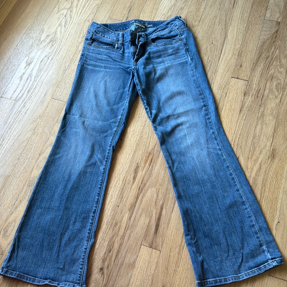 Women’s American Eagle super stretch favorite boyfriend jeans